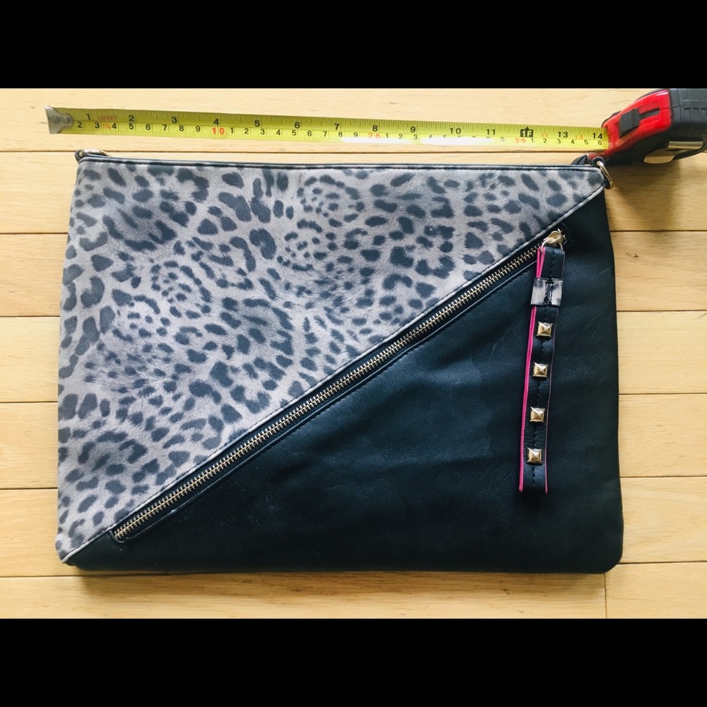Large clutch black/leopard (zippered)
